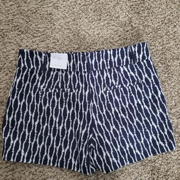 LOFT Navy & White Shorts - Picture 2 of 4